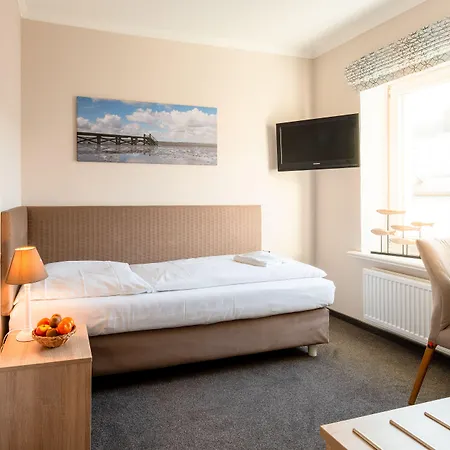 Nordsee-hotel Hinrichsen ホテル フースム